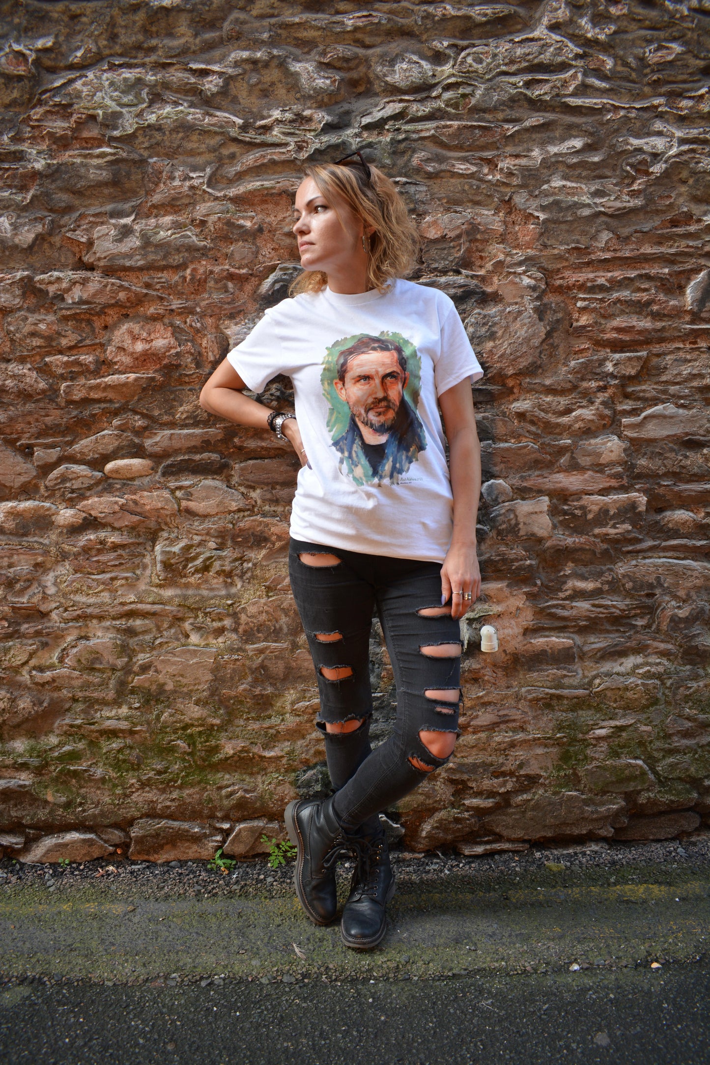 Tom Hardy. T Shirt  (unisex)