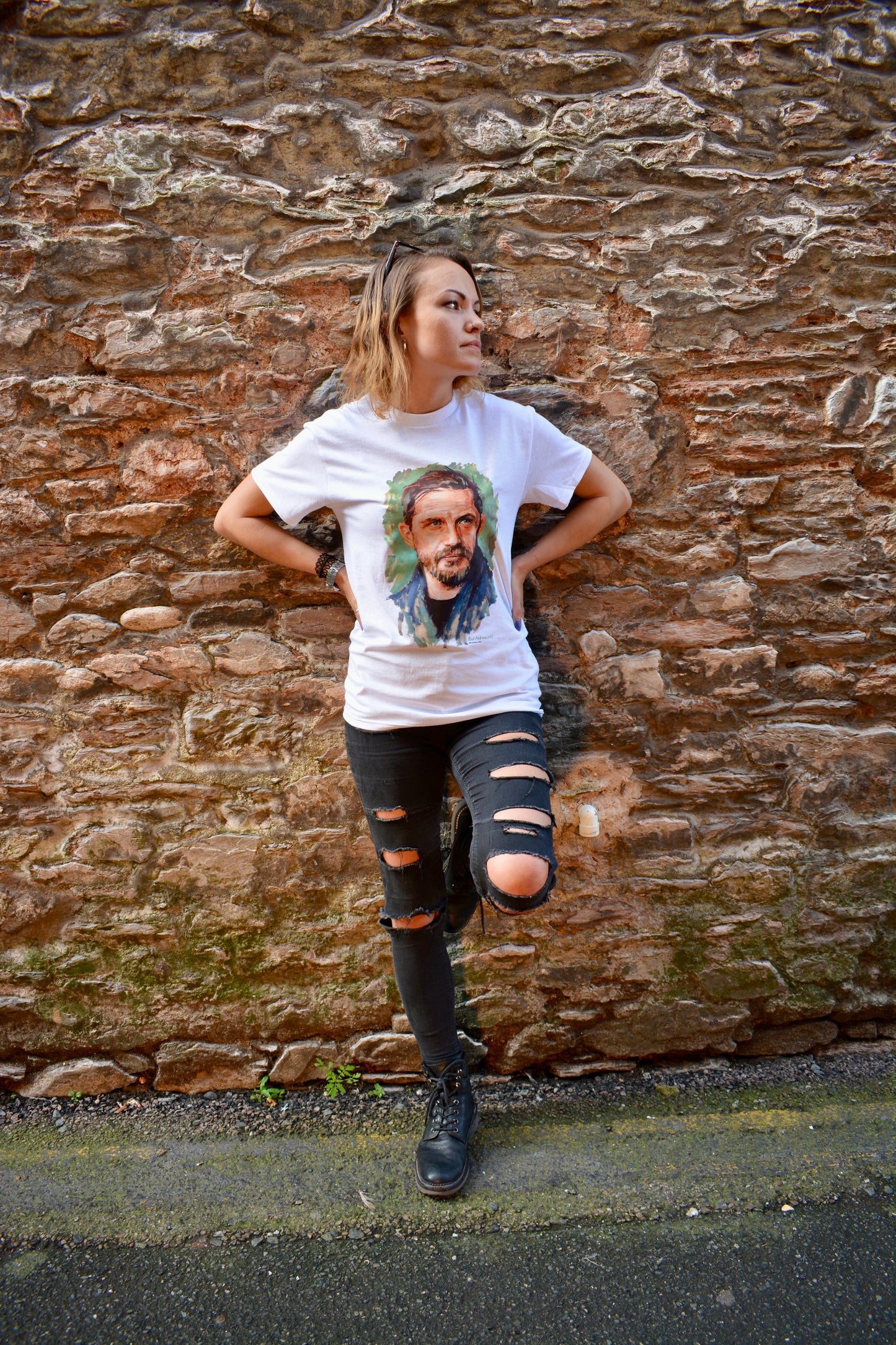 Tom Hardy. T Shirt  (unisex)